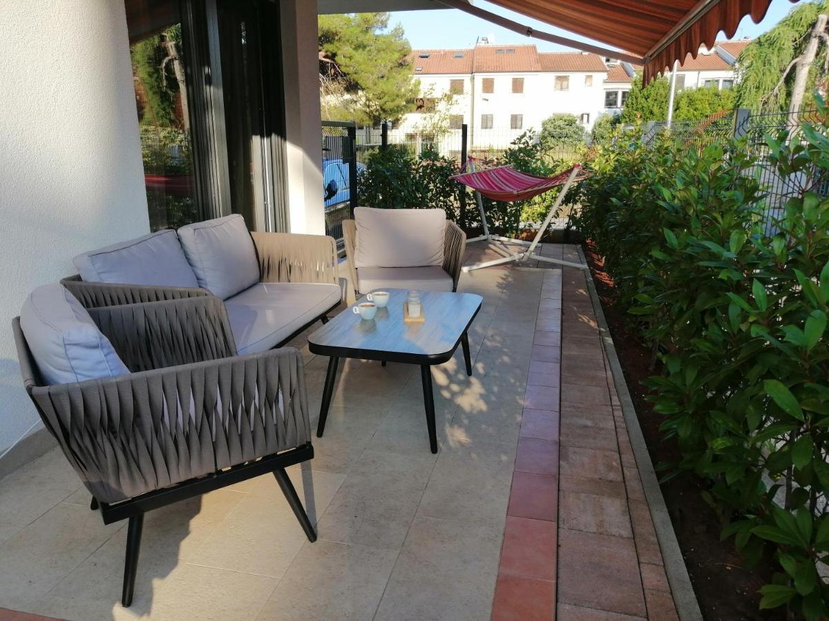 Punta Mary House With Apartment Umag Exterior foto